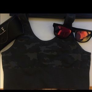 🆑 SALECamo sports bra